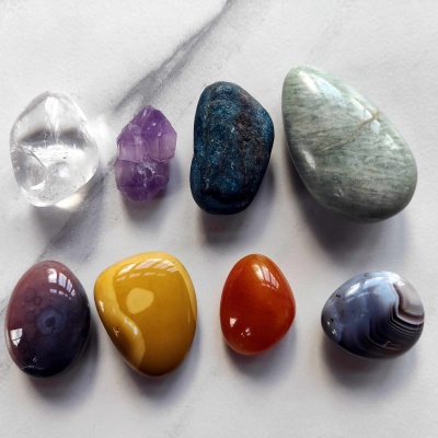 Medium Chakra Crystal Gemstone Gift Set